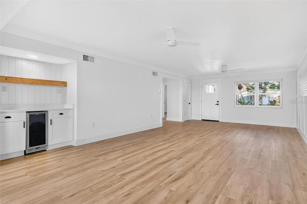 For Rent: $6,500 (3 beds, 2 baths, 1344 Square Feet)