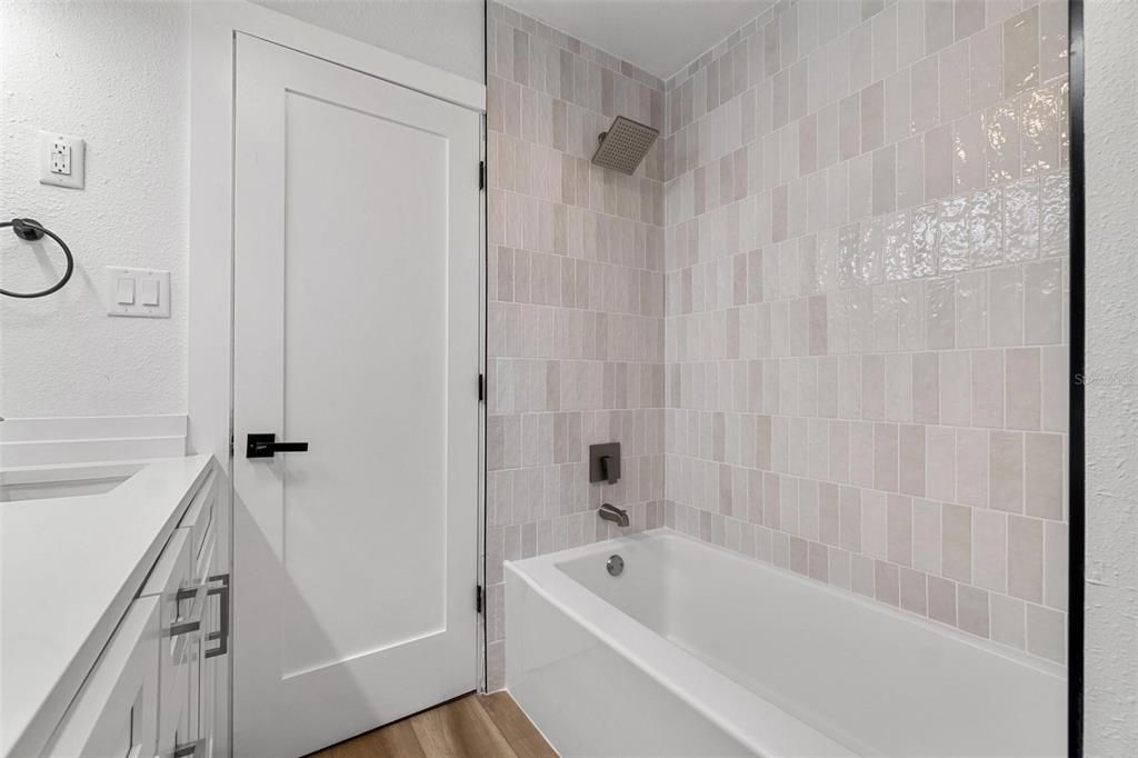 For Rent: $6,500 (3 beds, 2 baths, 1344 Square Feet)