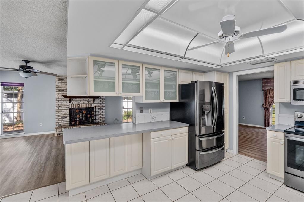 For Sale: $610,000 (3 beds, 2 baths, 2197 Square Feet)