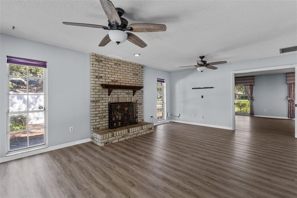 For Sale: $610,000 (3 beds, 2 baths, 2197 Square Feet)