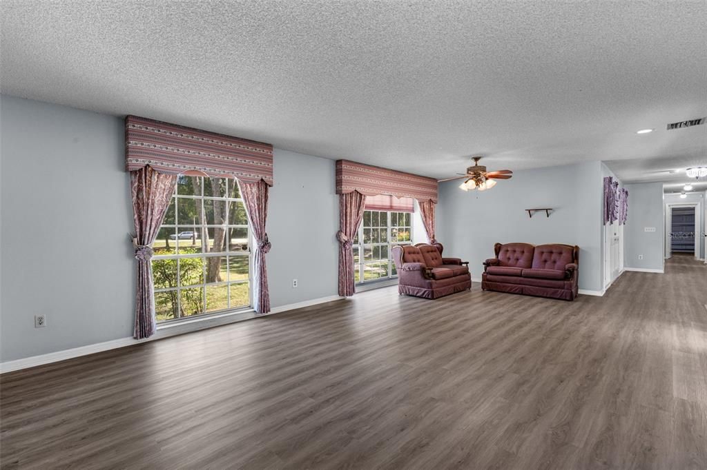 For Sale: $610,000 (3 beds, 2 baths, 2197 Square Feet)