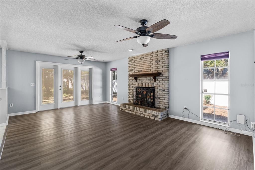 For Sale: $610,000 (3 beds, 2 baths, 2197 Square Feet)