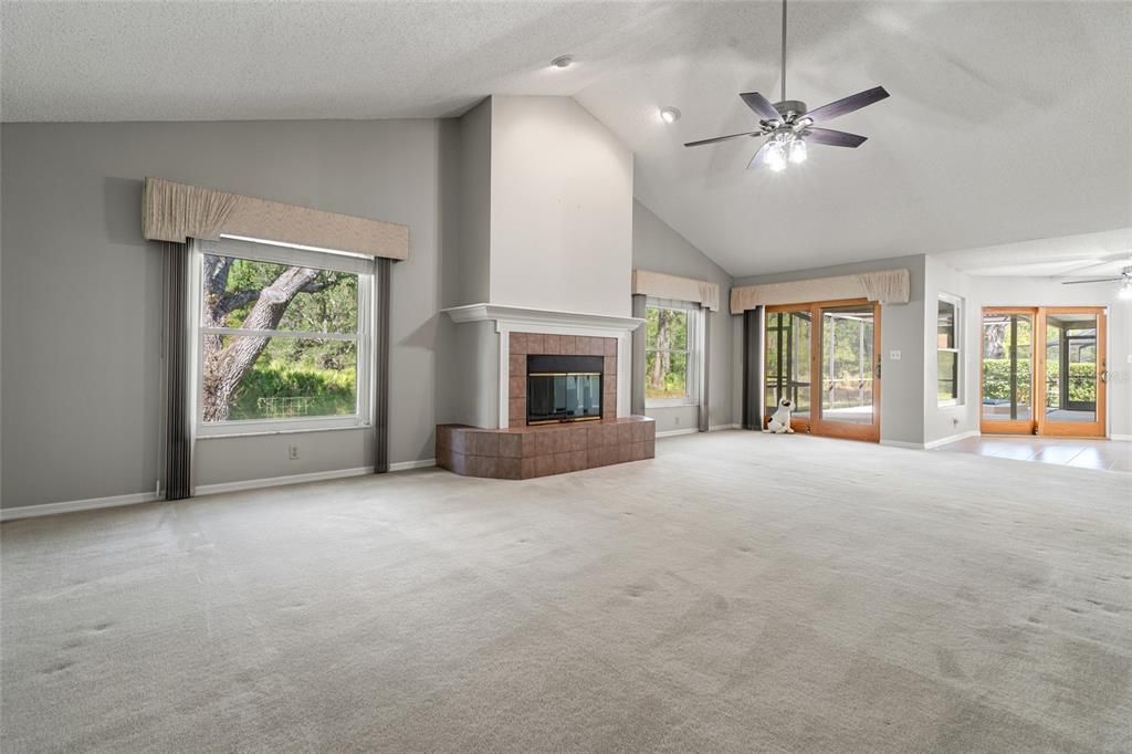 For Sale: $625,000 (4 beds, 2 baths, 2925 Square Feet)