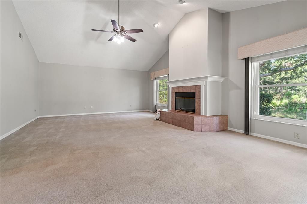 For Sale: $625,000 (4 beds, 2 baths, 2925 Square Feet)