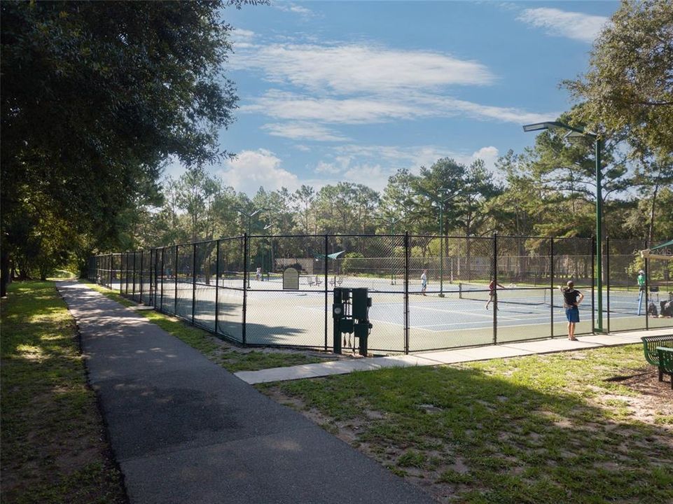 For Sale: $625,000 (4 beds, 2 baths, 2925 Square Feet)