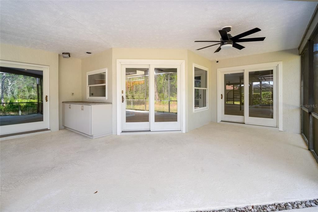 For Sale: $625,000 (4 beds, 2 baths, 2925 Square Feet)