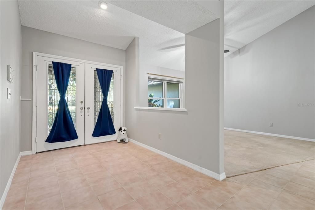 For Sale: $625,000 (4 beds, 2 baths, 2925 Square Feet)