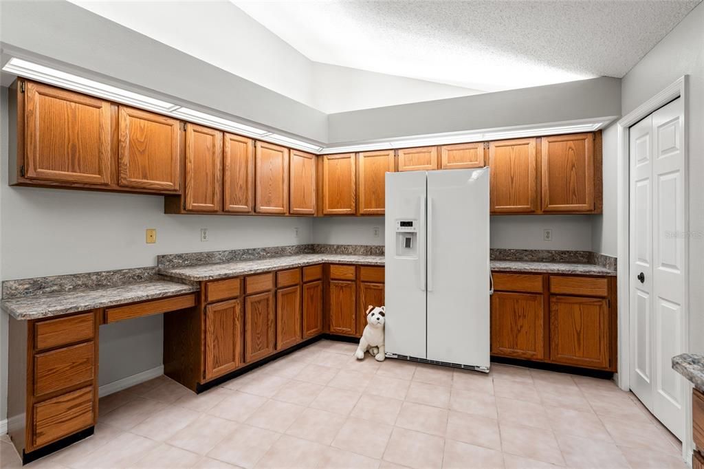 For Sale: $625,000 (4 beds, 2 baths, 2925 Square Feet)