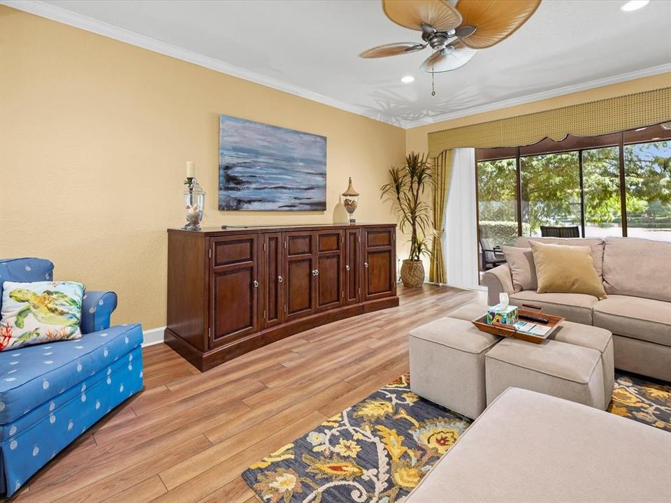 Active With Contract: $325,000 (3 beds, 2 baths, 2059 Square Feet)