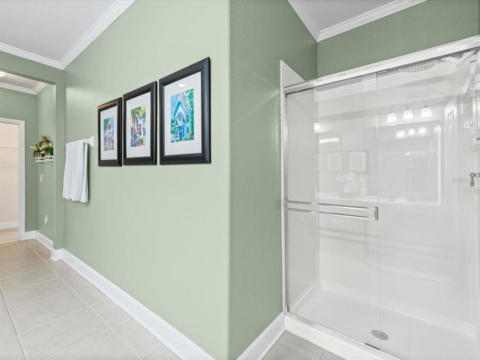 Active With Contract: $325,000 (3 beds, 2 baths, 2059 Square Feet)