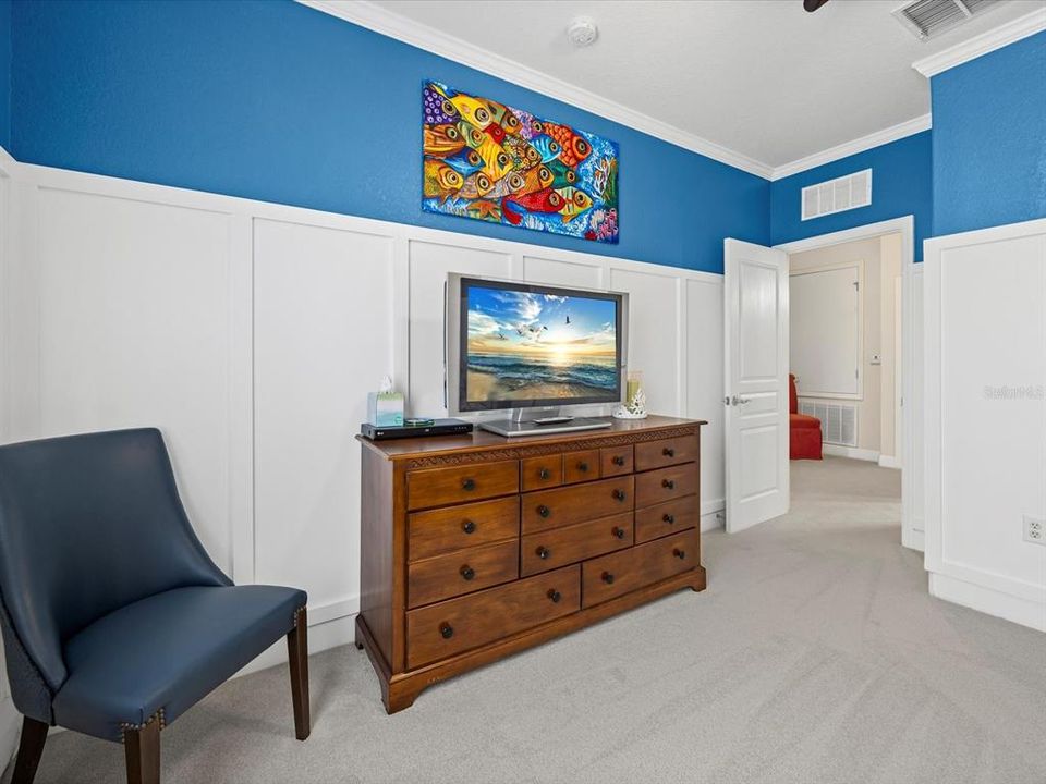 Active With Contract: $325,000 (3 beds, 2 baths, 2059 Square Feet)