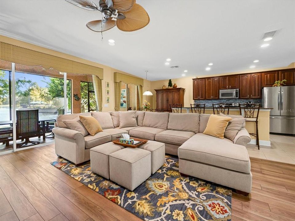 Active With Contract: $325,000 (3 beds, 2 baths, 2059 Square Feet)