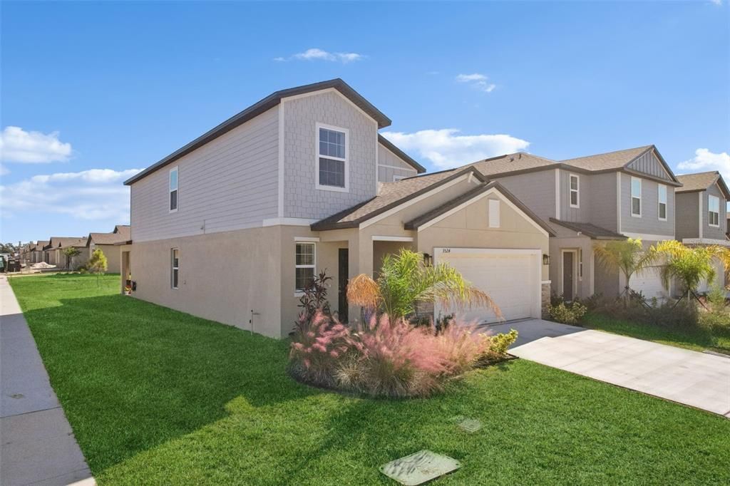 Active With Contract: $375,000 (5 beds, 2 baths, 2415 Square Feet)