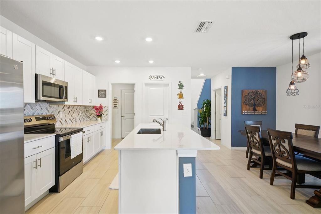 Active With Contract: $375,000 (5 beds, 2 baths, 2415 Square Feet)