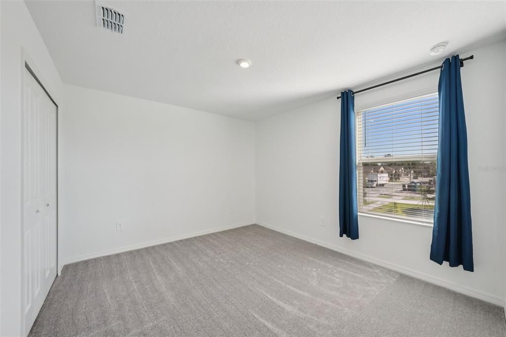 Active With Contract: $375,000 (5 beds, 2 baths, 2415 Square Feet)