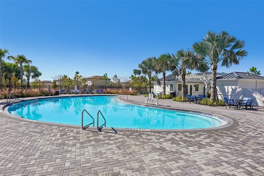 Active With Contract: $375,000 (5 beds, 2 baths, 2415 Square Feet)