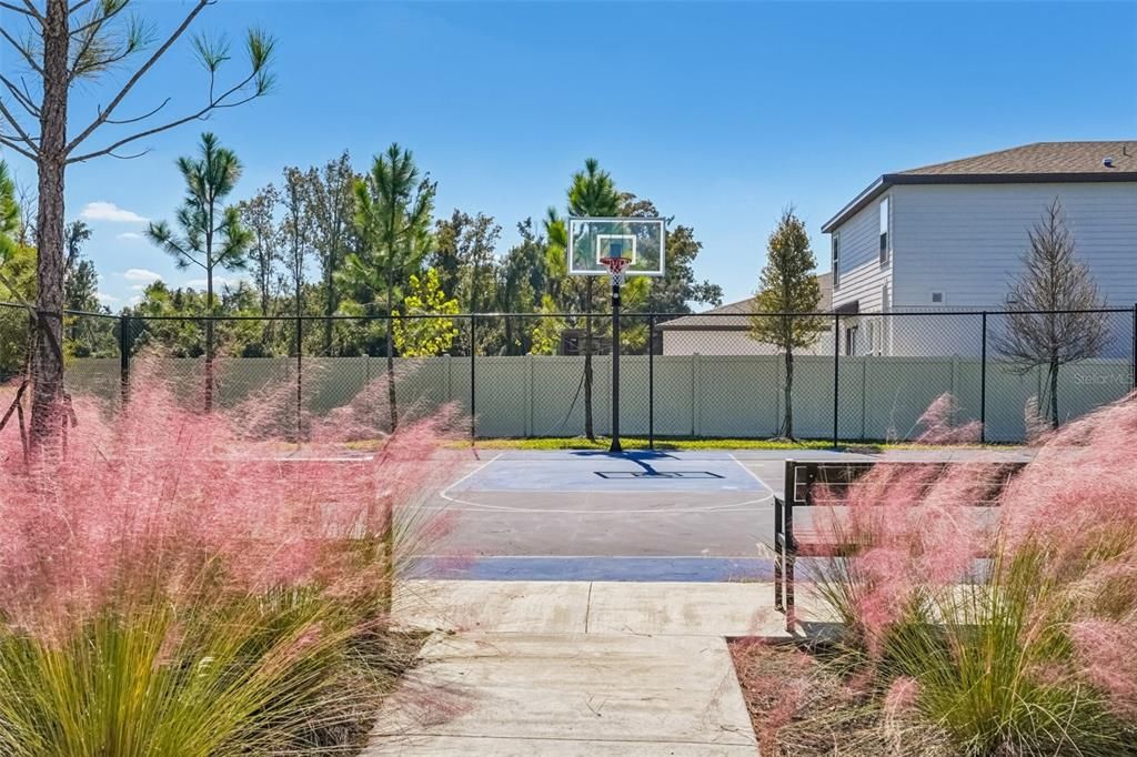 Active With Contract: $375,000 (5 beds, 2 baths, 2415 Square Feet)