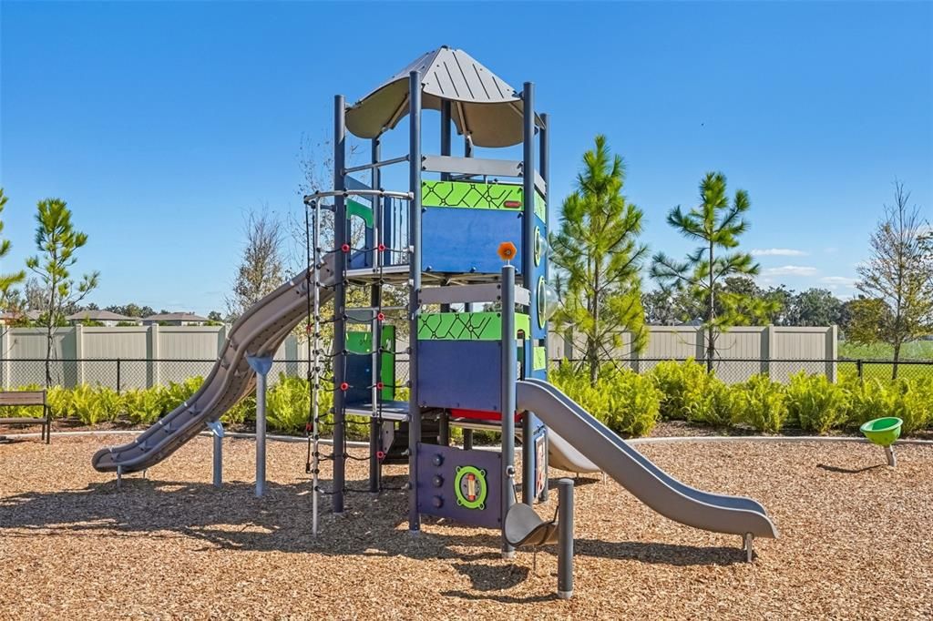 Active With Contract: $375,000 (5 beds, 2 baths, 2415 Square Feet)