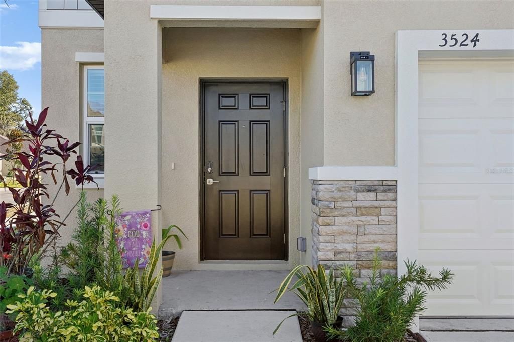 Active With Contract: $375,000 (5 beds, 2 baths, 2415 Square Feet)