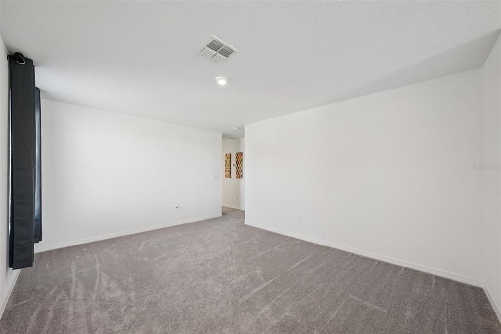Active With Contract: $375,000 (5 beds, 2 baths, 2415 Square Feet)