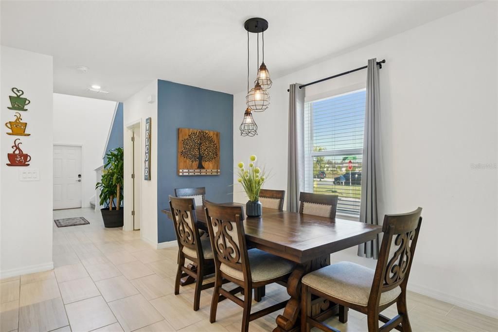 Active With Contract: $375,000 (5 beds, 2 baths, 2415 Square Feet)