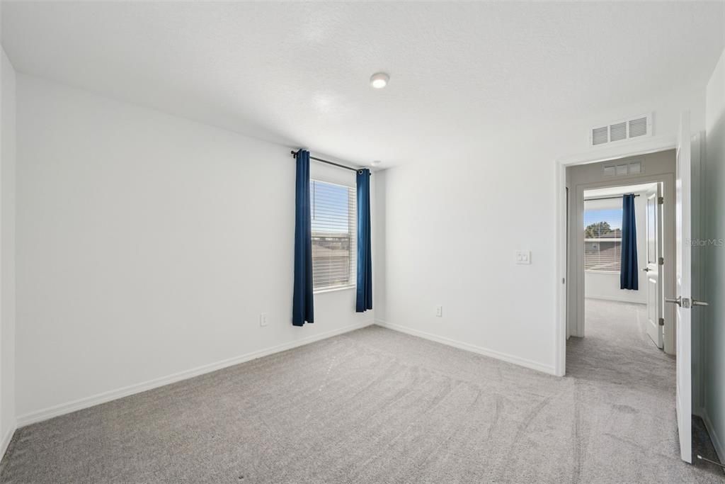 Active With Contract: $375,000 (5 beds, 2 baths, 2415 Square Feet)