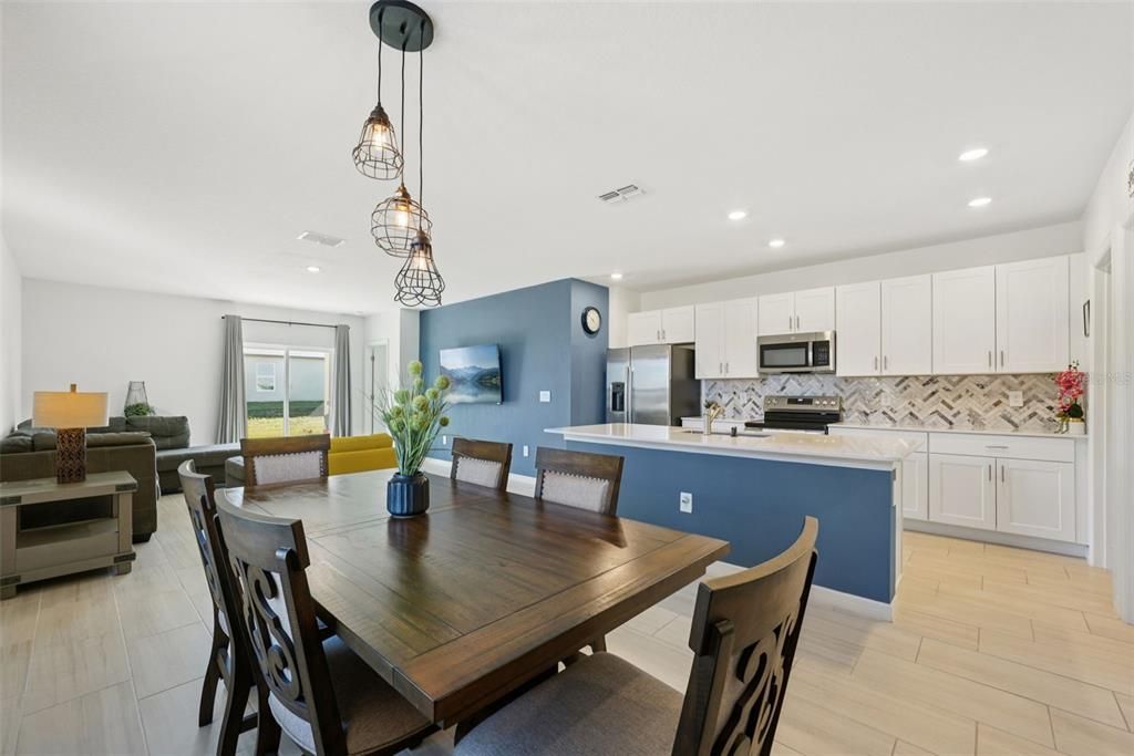 Active With Contract: $375,000 (5 beds, 2 baths, 2415 Square Feet)