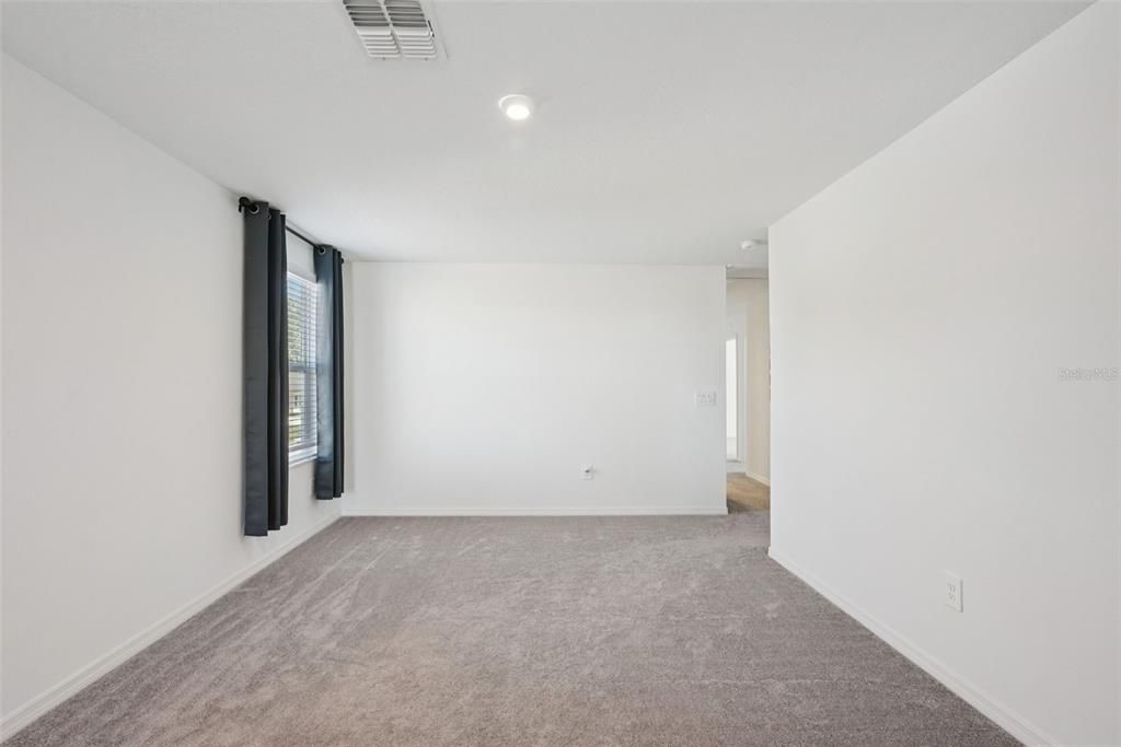 Active With Contract: $375,000 (5 beds, 2 baths, 2415 Square Feet)