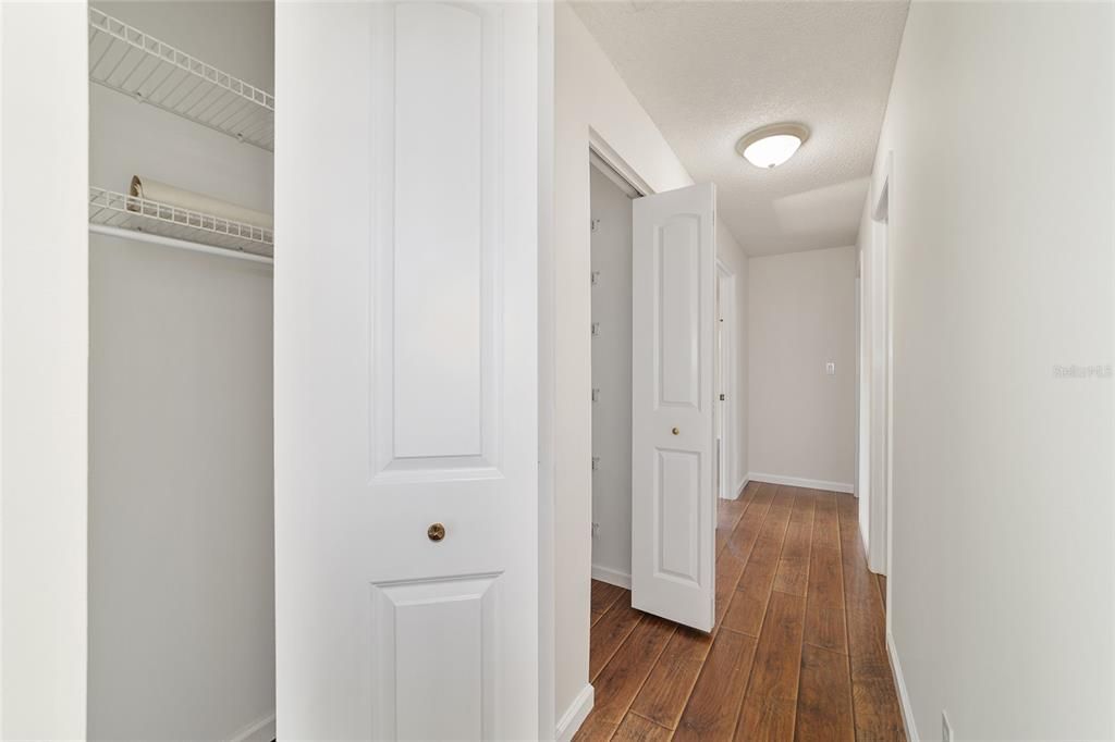 Active With Contract: $248,900 (3 beds, 2 baths, 1550 Square Feet)