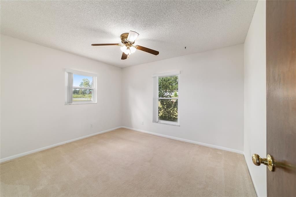 Active With Contract: $248,900 (3 beds, 2 baths, 1550 Square Feet)