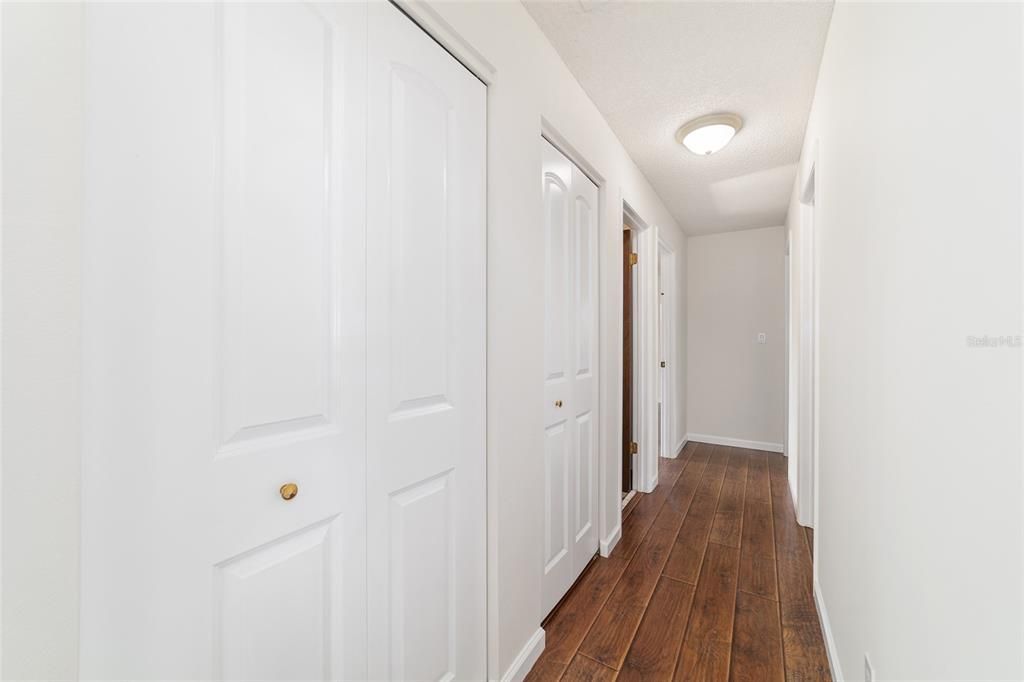 Active With Contract: $248,900 (3 beds, 2 baths, 1550 Square Feet)