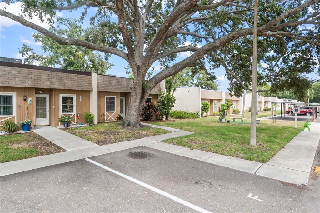 出租: $1,400 (2 贝兹, 2 浴室, 963 平方英尺)