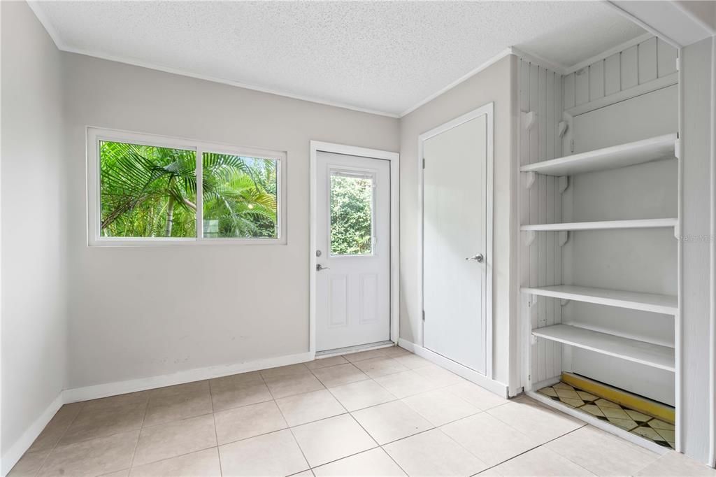 出租: $1,400 (2 贝兹, 2 浴室, 963 平方英尺)