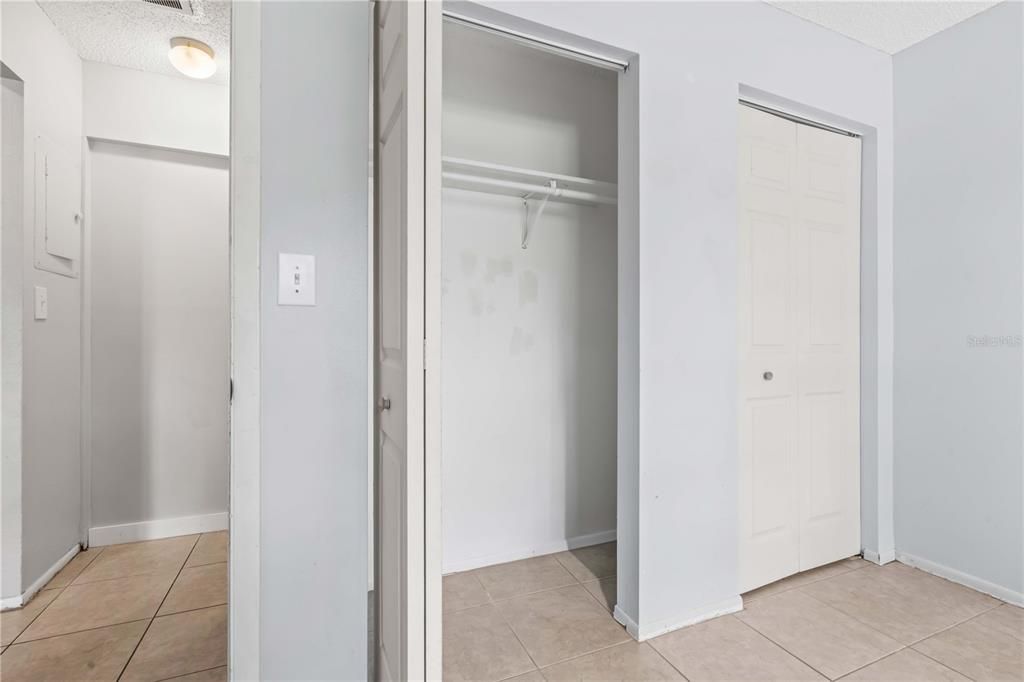 出租: $1,400 (2 贝兹, 2 浴室, 963 平方英尺)