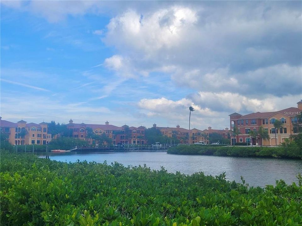 На продажу: $265,000 (2 спален, 2 ванн, 1309 Квадратных фут)