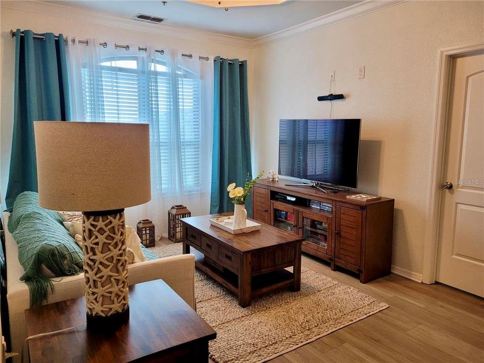 На продажу: $265,000 (2 спален, 2 ванн, 1309 Квадратных фут)