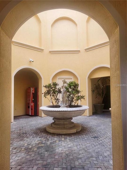 На продажу: $265,000 (2 спален, 2 ванн, 1309 Квадратных фут)