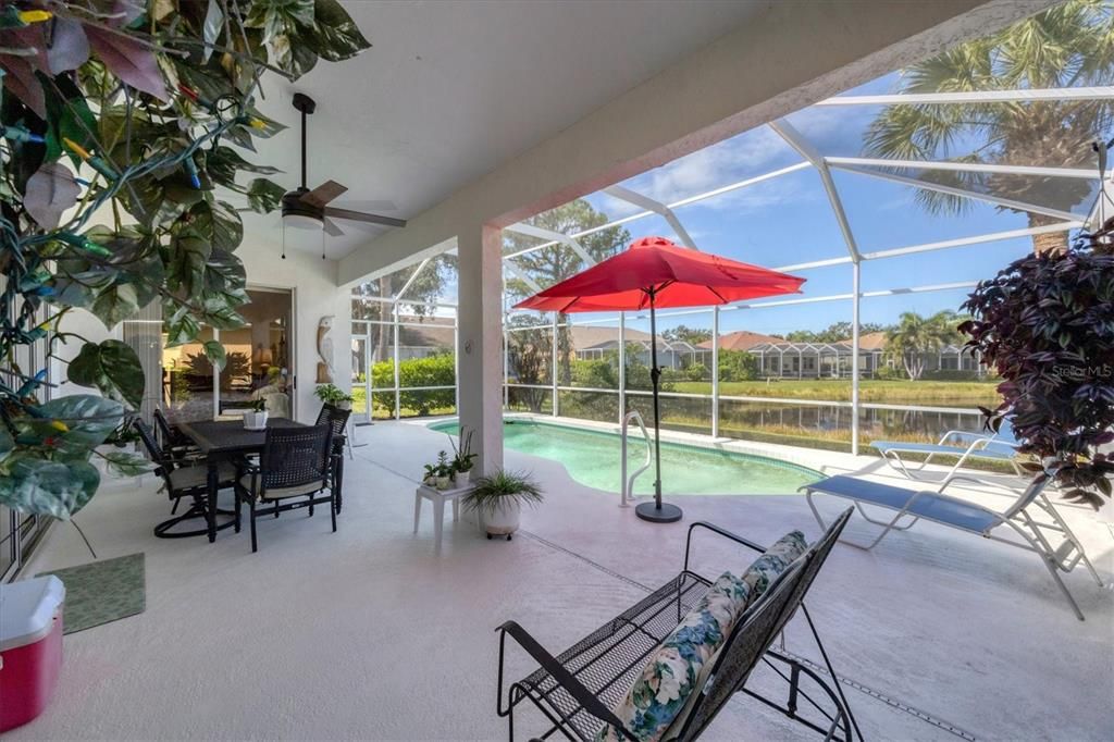 Activo con contrato: $575,000 (2 camas, 2 baños, 1809 Pies cuadrados)