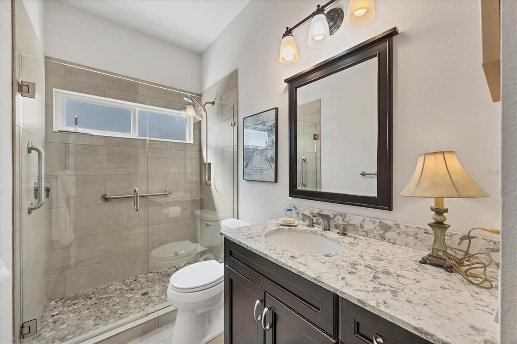 Activo con contrato: $575,000 (2 camas, 2 baños, 1809 Pies cuadrados)