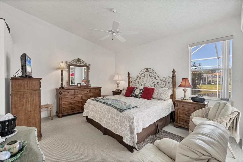 Activo con contrato: $575,000 (2 camas, 2 baños, 1809 Pies cuadrados)