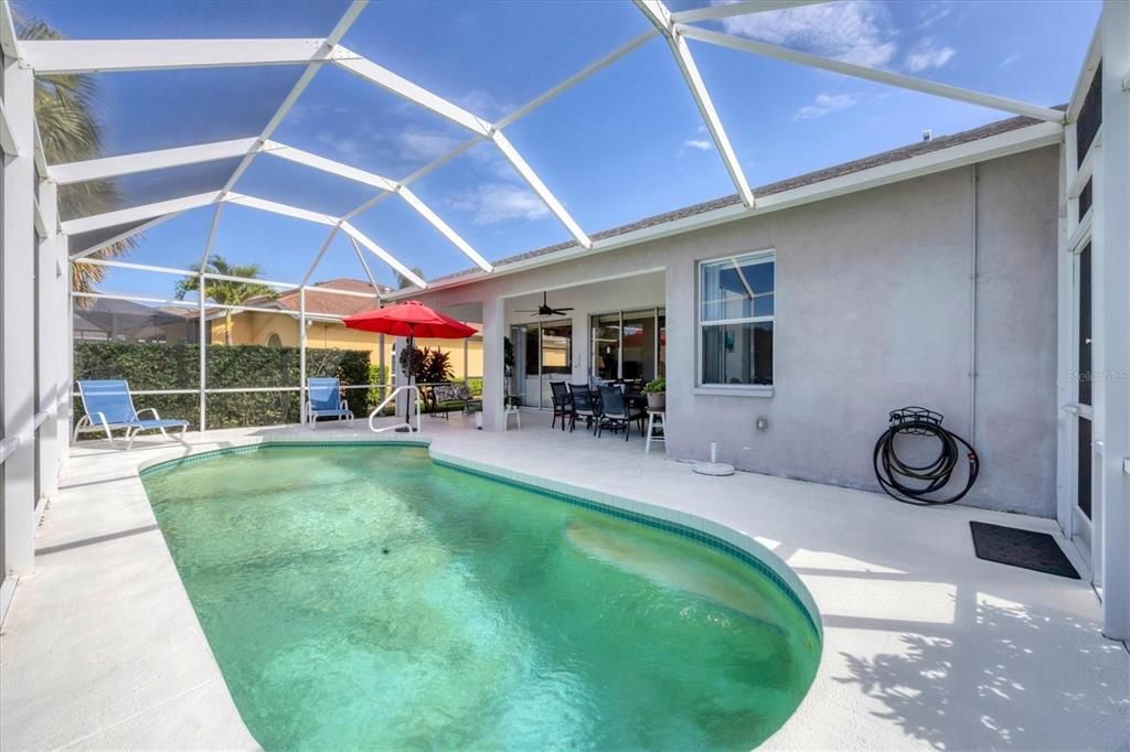 Activo con contrato: $575,000 (2 camas, 2 baños, 1809 Pies cuadrados)