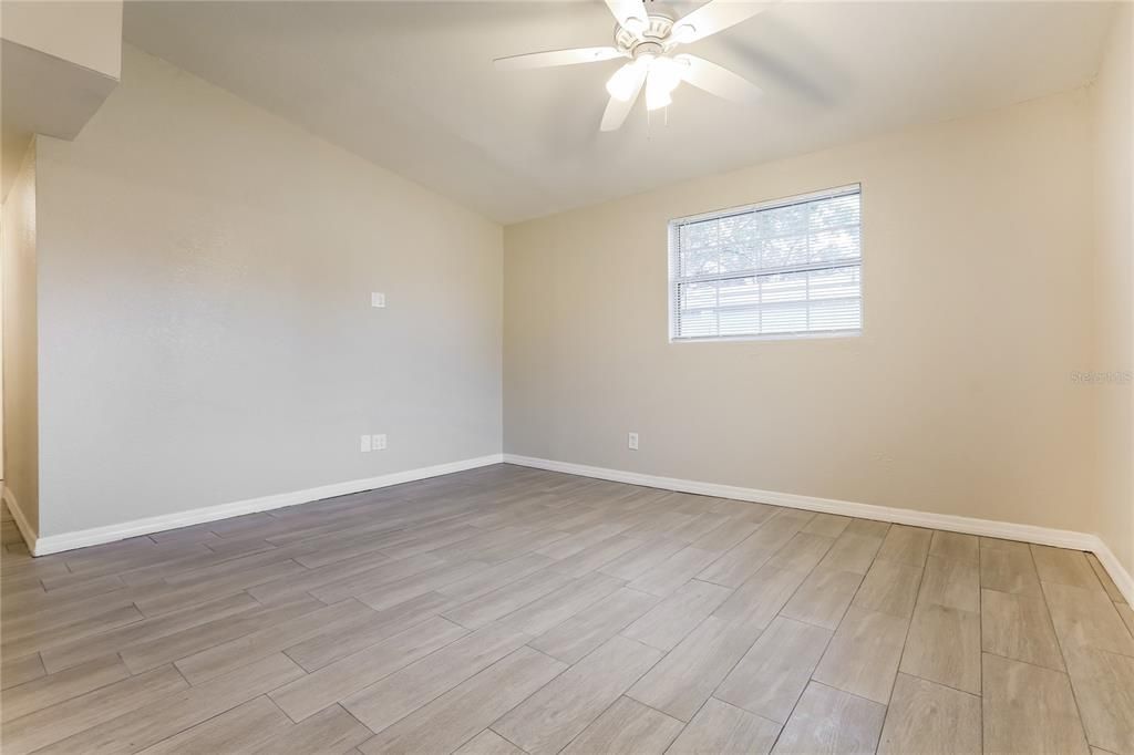 For Rent: $1,945 (3 beds, 2 baths, 1200 Square Feet)