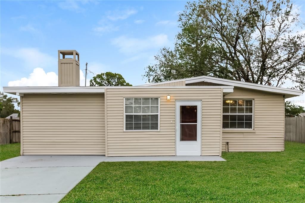 For Rent: $1,945 (3 beds, 2 baths, 1200 Square Feet)