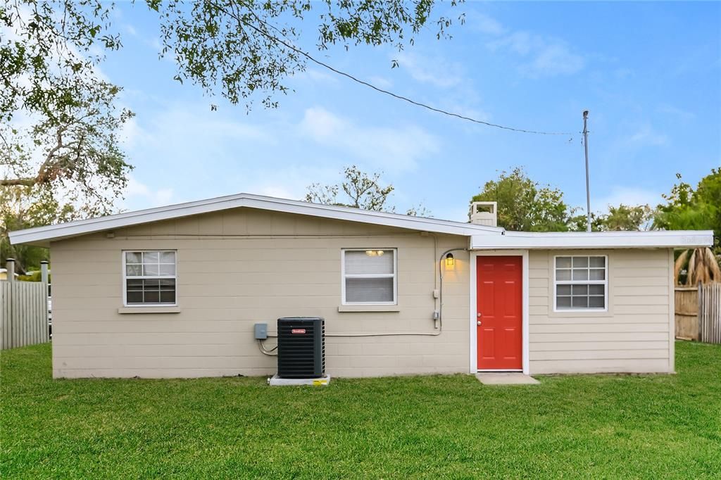 For Rent: $1,945 (3 beds, 2 baths, 1200 Square Feet)