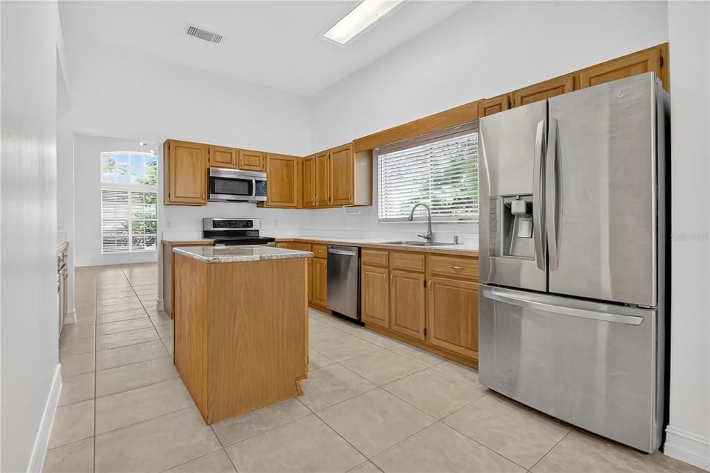 Active With Contract: $549,900 (4 beds, 2 baths, 2286 Square Feet)