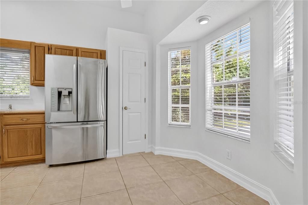 Active With Contract: $549,900 (4 beds, 2 baths, 2286 Square Feet)