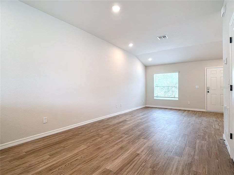 For Sale: $431,400 (4 beds, 0 baths, 2104 Square Feet)