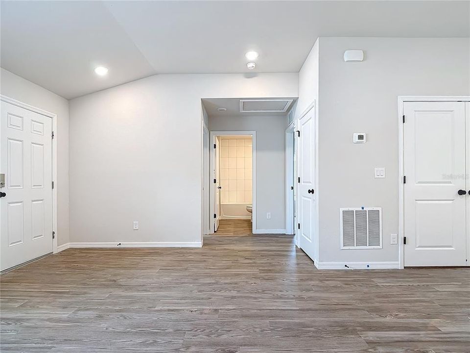 For Sale: $431,400 (4 beds, 0 baths, 2104 Square Feet)