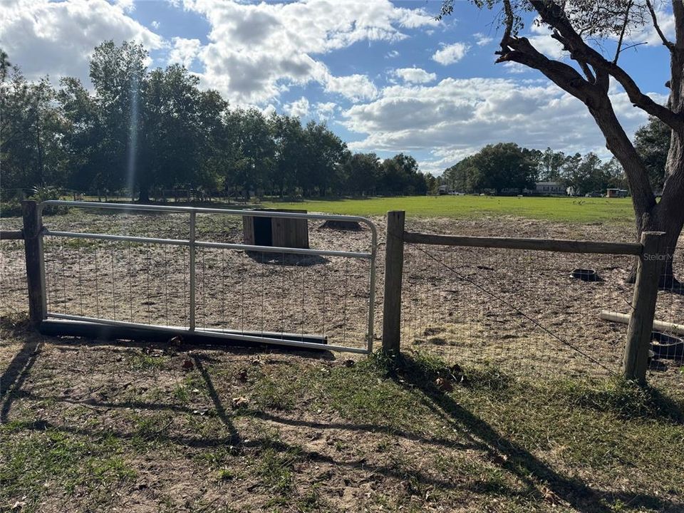 合同活跃: $265,000 (5.00 acres)