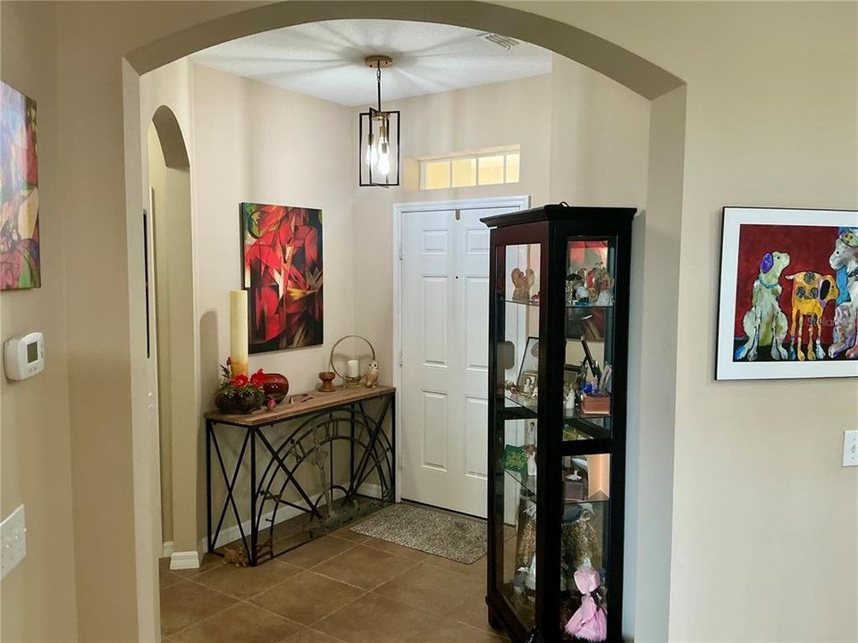 For Sale: $325,000 (3 beds, 2 baths, 1663 Square Feet)